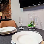 דירה Bella Luna Luxury - Chic In Historic Square *