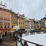 Bella Luna Luxury - Chic In Historic Square *