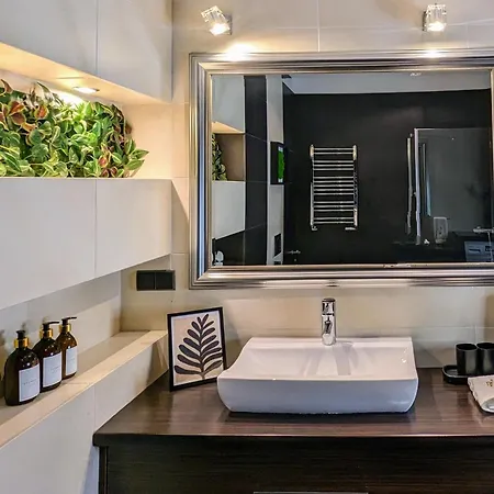 شقة Bella Luna Luxury - Chic In Historic Square