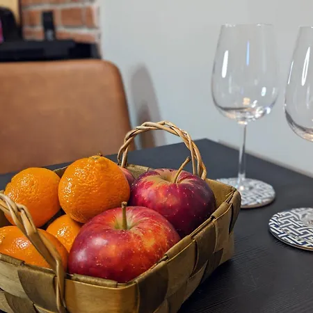 Bella Luna Luxury - Chic In Historic Square