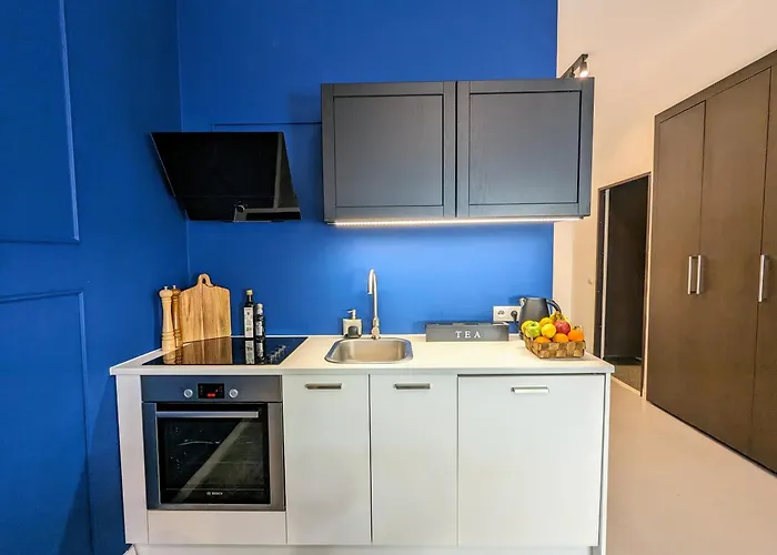 Bella Luna Luxury - Chic In Historic Square Apartamento