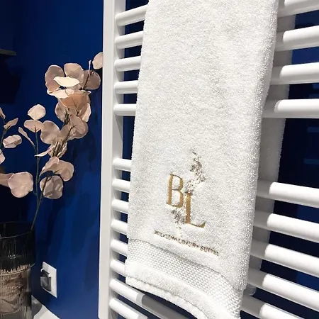 Bella Luna Luxury - Chic In Historic Square