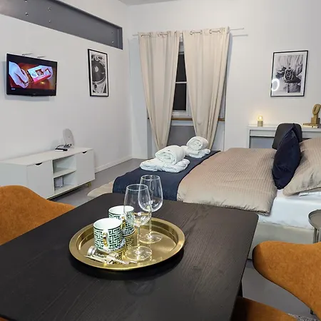 Apartamento Bella Luna Luxury - Chic In Historic Square Varsovia